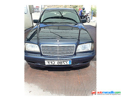 Mercedes-benz 220 1999