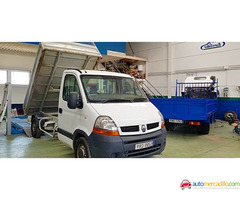 Renault SE VENDE FURGONETA BASCULANTE   del 2004