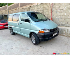 Toyota HIACE   del 1996