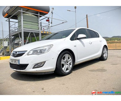 Opel Astra   2011