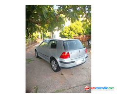 Volkswagen Golf del 2003