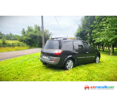 Renault Grand Scénic del 2005